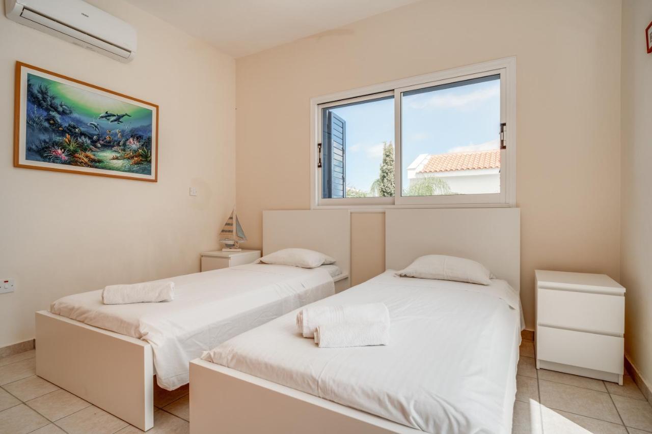Amphitrite Villa Paralimni Exterior photo