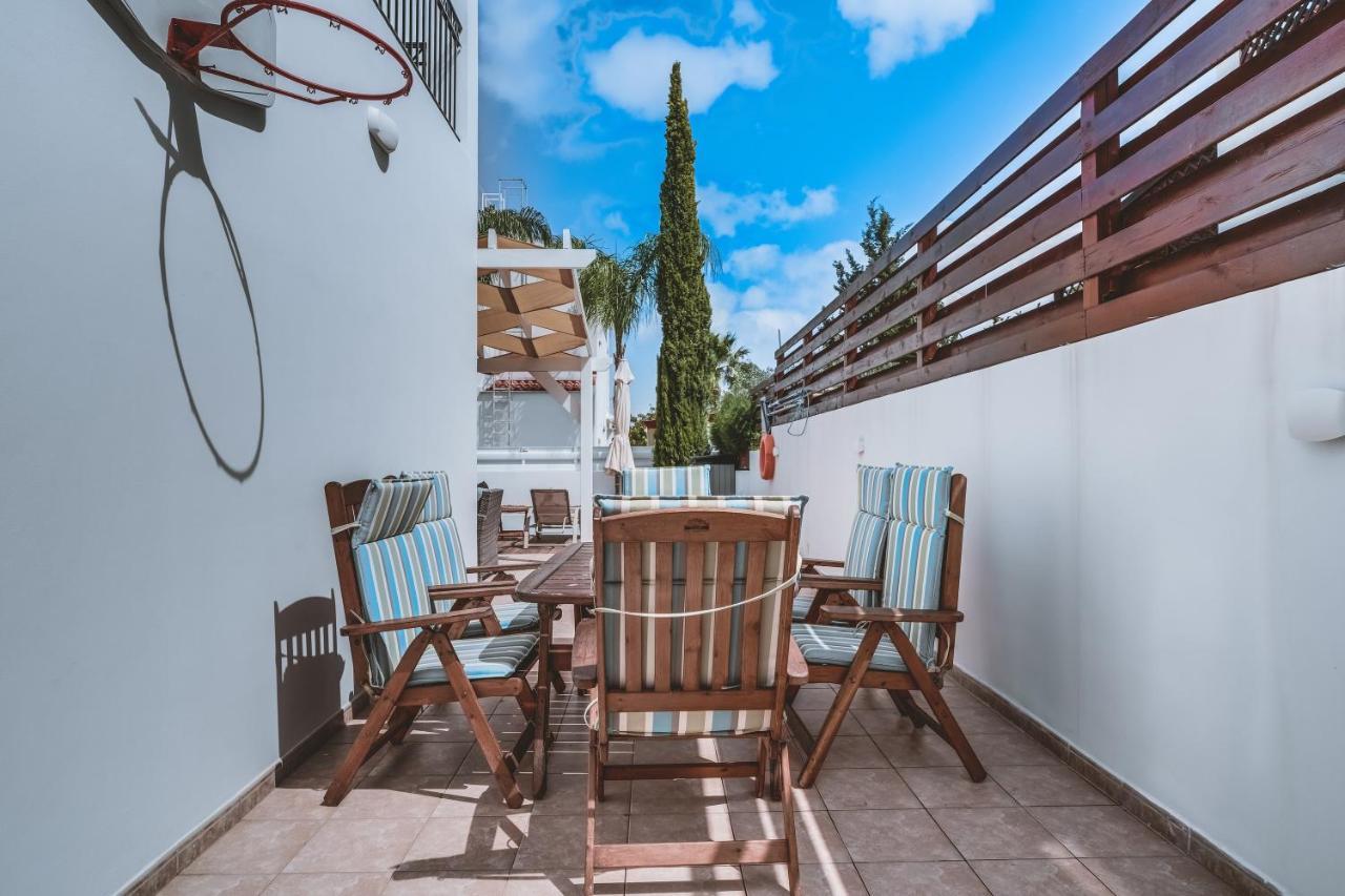 Amphitrite Villa Paralimni Exterior photo